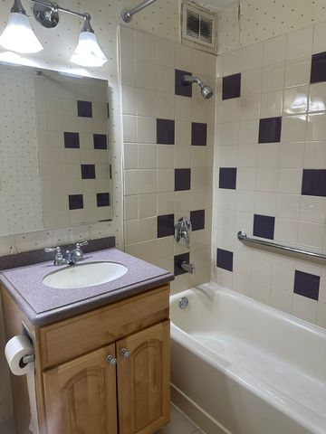4800 S Chicago Beach Drive 910S, Chicago, IL 60615