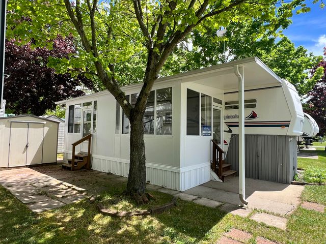 10020 N Musson Road 155, Belvidere Twp, MI 48886