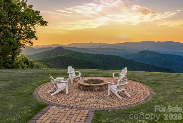 139 High Cliffs Trail, Black Mountain, NC 28711