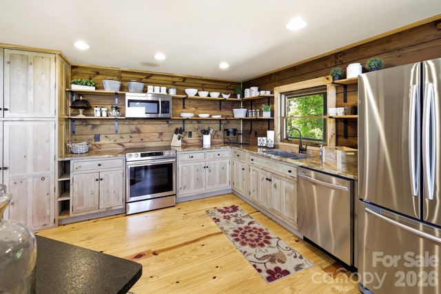 139 High Cliffs Trail, Black Mountain, NC 28711