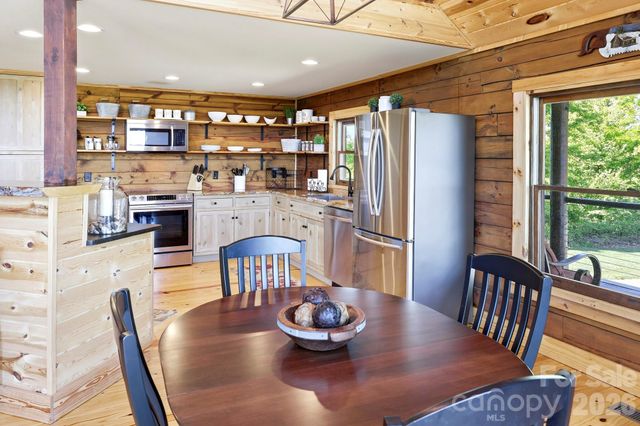 139 High Cliffs Trail, Black Mountain, NC 28711