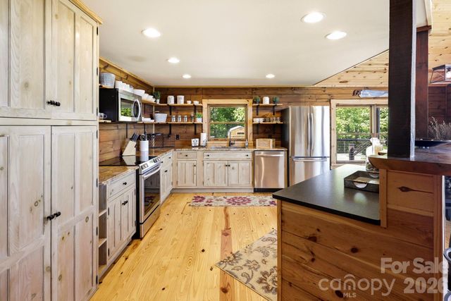 139 High Cliffs Trail, Black Mountain, NC 28711