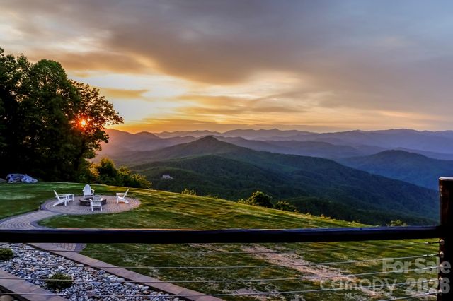 139 High Cliffs Trail, Black Mountain, NC 28711