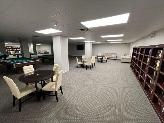 5005 Collins Ave 825, Miami Beach, FL 33140