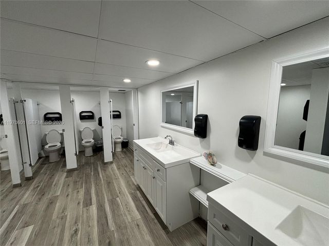 5005 Collins Ave 825, Miami Beach, FL 33140