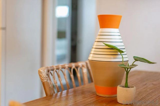 7377 Eads Ave 1, La Jolla, CA 92037