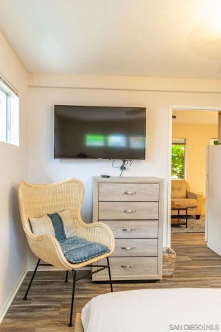 7377 Eads Ave 1, La Jolla, CA 92037