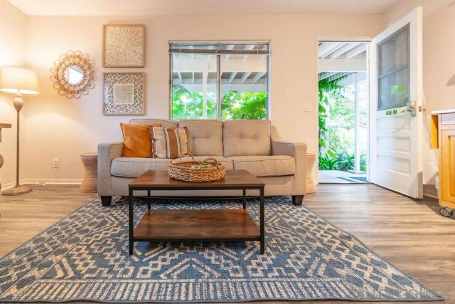 7377 Eads Ave 1, La Jolla, CA 92037