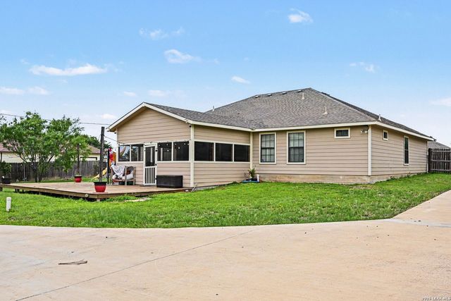 15014 Becker Bnd, San Antonio, TX 78253