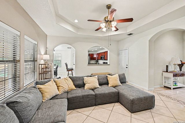 15014 Becker Bnd, San Antonio, TX 78253
