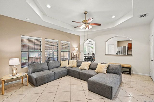 15014 Becker Bnd, San Antonio, TX 78253