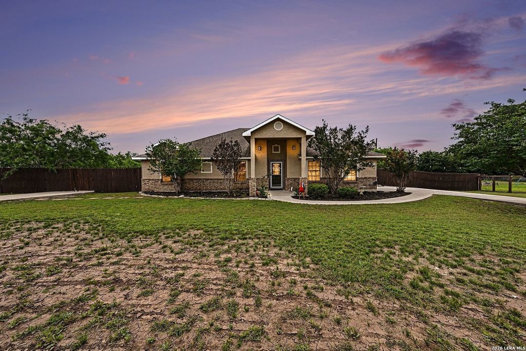 15014 Becker Bnd, San Antonio, TX 78253