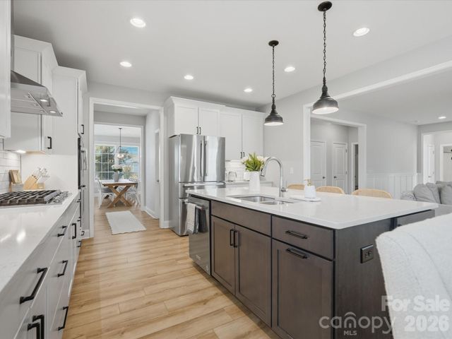 1001 Vettura Court, Waxhaw, NC 28173