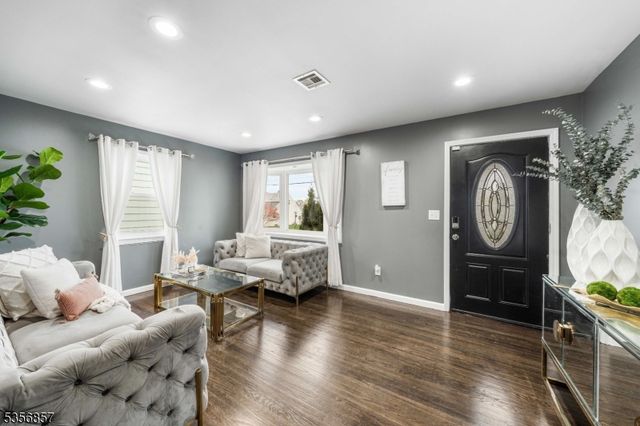 1702 Mildred Ave, Linden City, NJ 07036