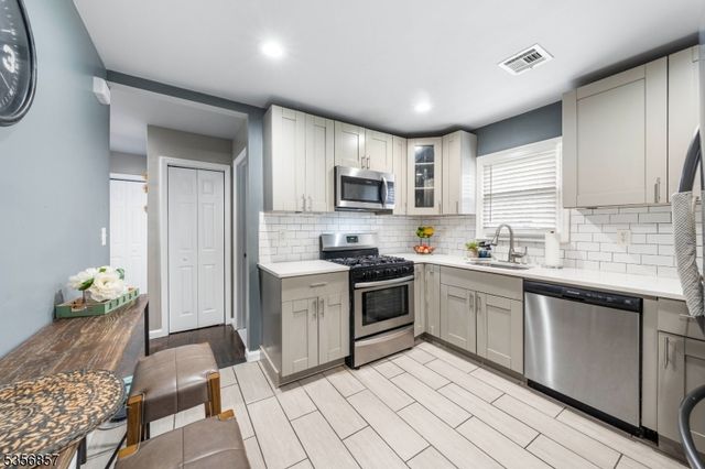 1702 Mildred Ave, Linden City, NJ 07036