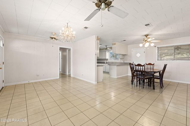 118 Cypress Island Highway, St. Martinville, LA 70582