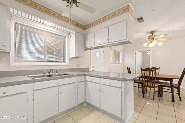 118 Cypress Island Highway, St. Martinville, LA 70582