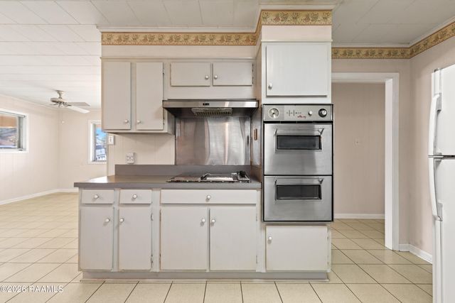 118 Cypress Island Highway, St. Martinville, LA 70582