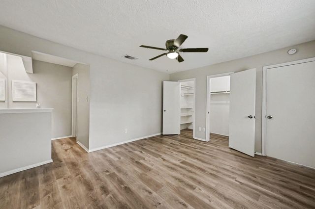 2710 Village Circle Drive, Katy, TX 77493