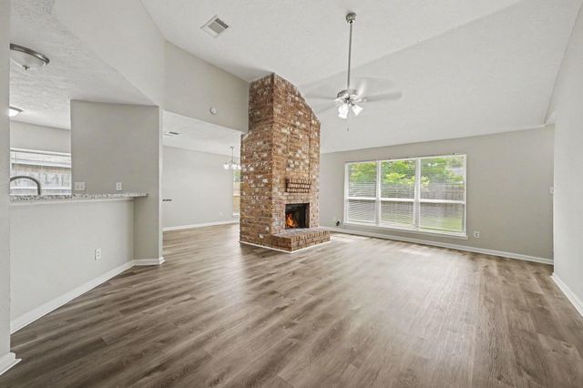 2710 Village Circle Drive, Katy, TX 77493