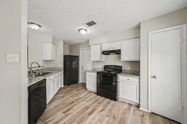 2710 Village Circle Drive, Katy, TX 77493