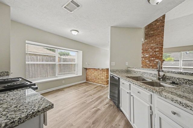 2710 Village Circle Drive, Katy, TX 77493