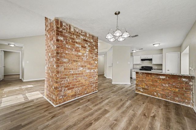 2710 Village Circle Drive, Katy, TX 77493