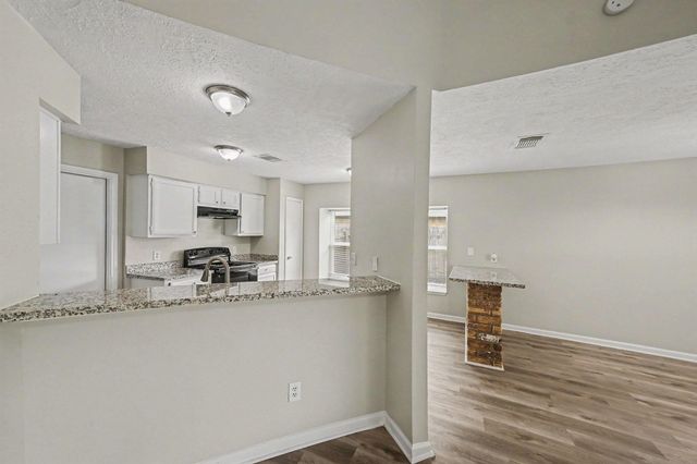 2710 Village Circle Drive, Katy, TX 77493
