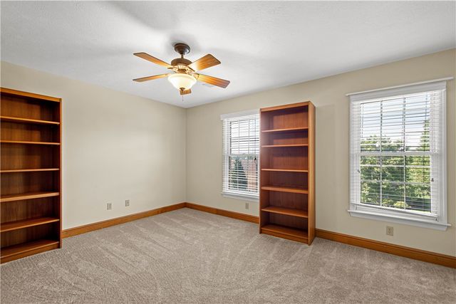 109 Windermere Ct, Peters Twp, PA 15317