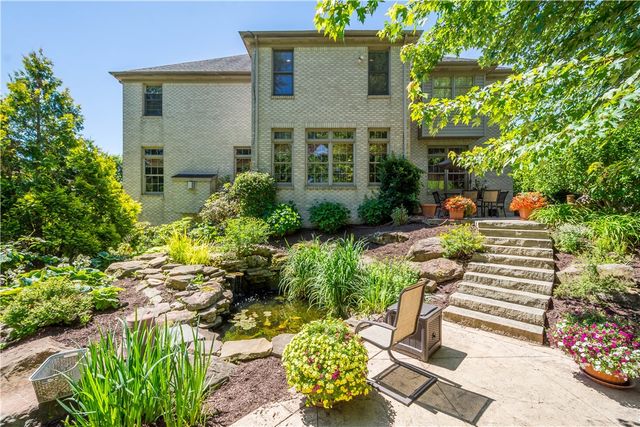 109 Windermere Ct, Peters Twp, PA 15317