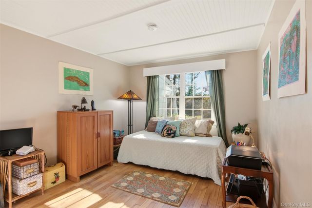 8 Old Wood Road, Stony Brook, NY 11790