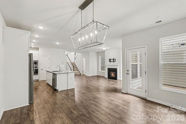 808 Lyndon Station Drive, Pineville, NC 28134