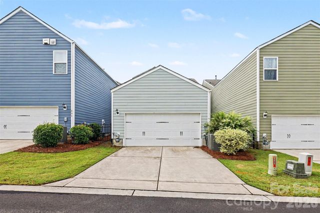 808 Lyndon Station Drive, Pineville, NC 28134