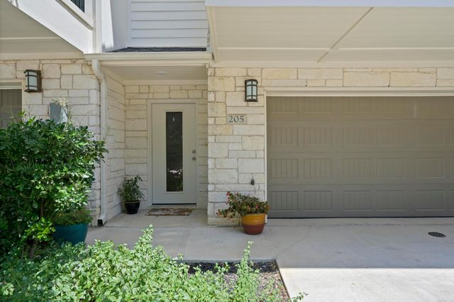 205 Birch Oak LN, Georgetown, TX 78628