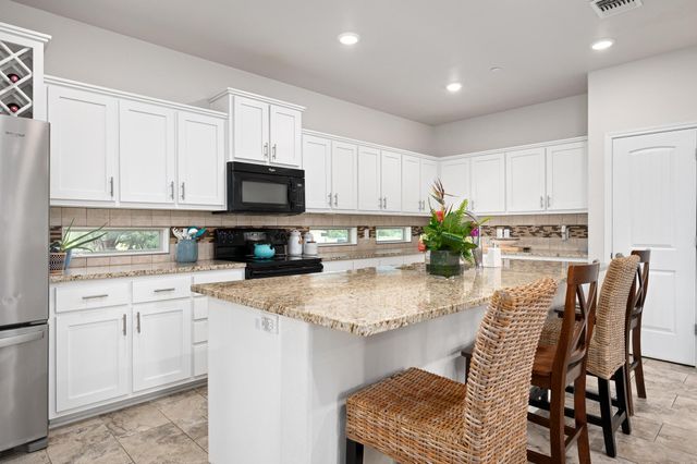 205 Birch Oak LN, Georgetown, TX 78628
