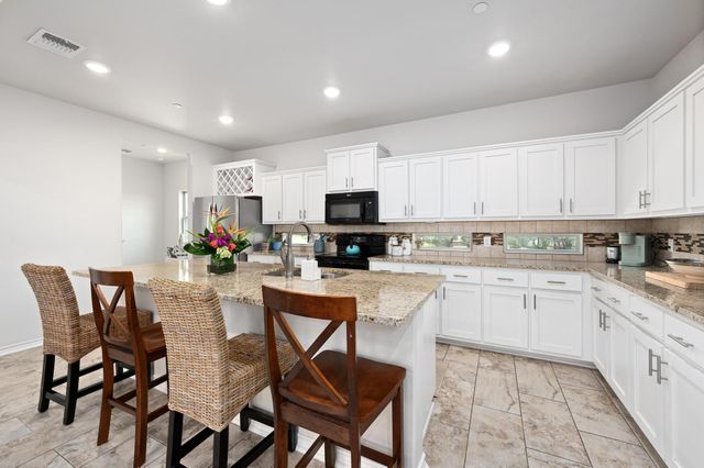 205 Birch Oak LN, Georgetown, TX 78628