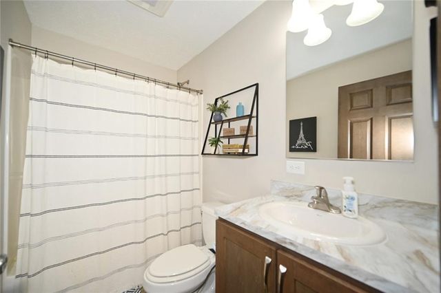 15490 NW 136th Street, Platte City, MO 64079
