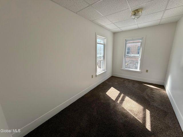 5 Hewitt Street, Amsterdam, NY 12010