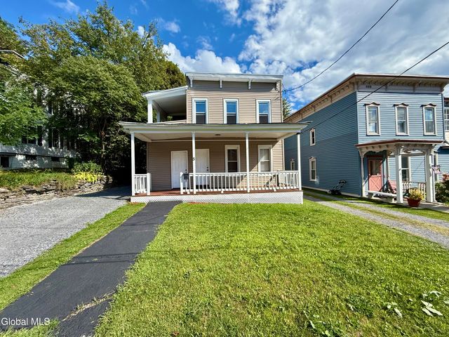 5 Hewitt Street, Amsterdam, NY 12010