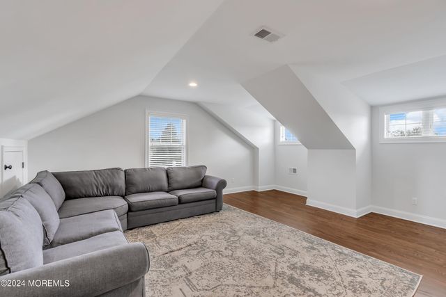 43 Old Squan Road, Manasquan, NJ 08736