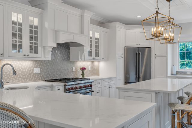 43 Old Squan Road, Manasquan, NJ 08736