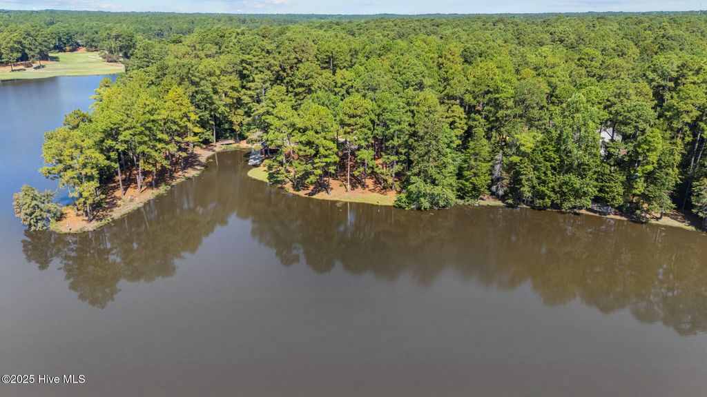 Image 12 of property listing at 75 Apawamis Circle, Pinehurst, NC 28374