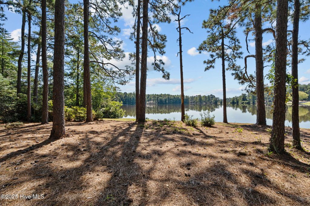 Image 17 of property listing at 75 Apawamis Circle, Pinehurst, NC 28374