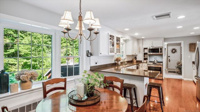 77 Blue Ridge Drive, Simsbury, CT 06070