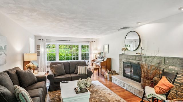 77 Blue Ridge Drive, Simsbury, CT 06070