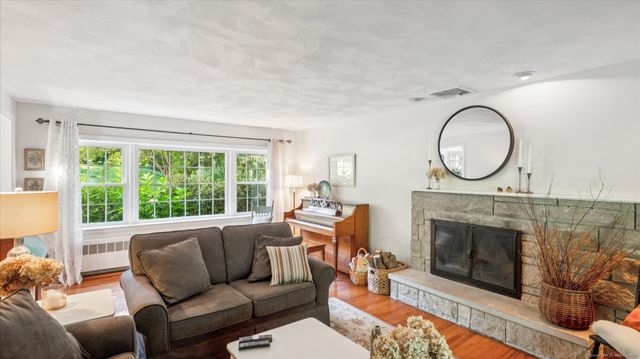 77 Blue Ridge Drive, Simsbury, CT 06070