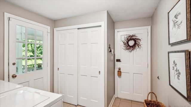 77 Blue Ridge Drive, Simsbury, CT 06070