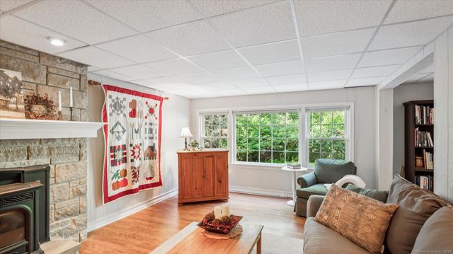 77 Blue Ridge Drive, Simsbury, CT 06070