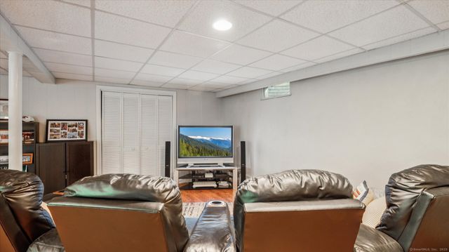 77 Blue Ridge Drive, Simsbury, CT 06070