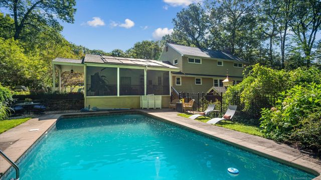 77 Blue Ridge Drive, Simsbury, CT 06070